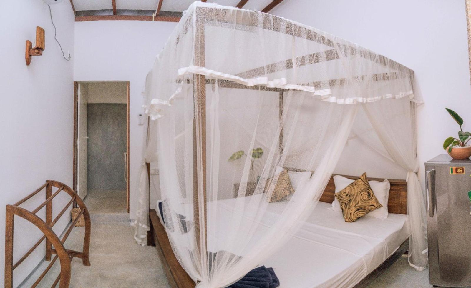 マータラ Cosynsurf Bed & Breakfast エクステリア 写真